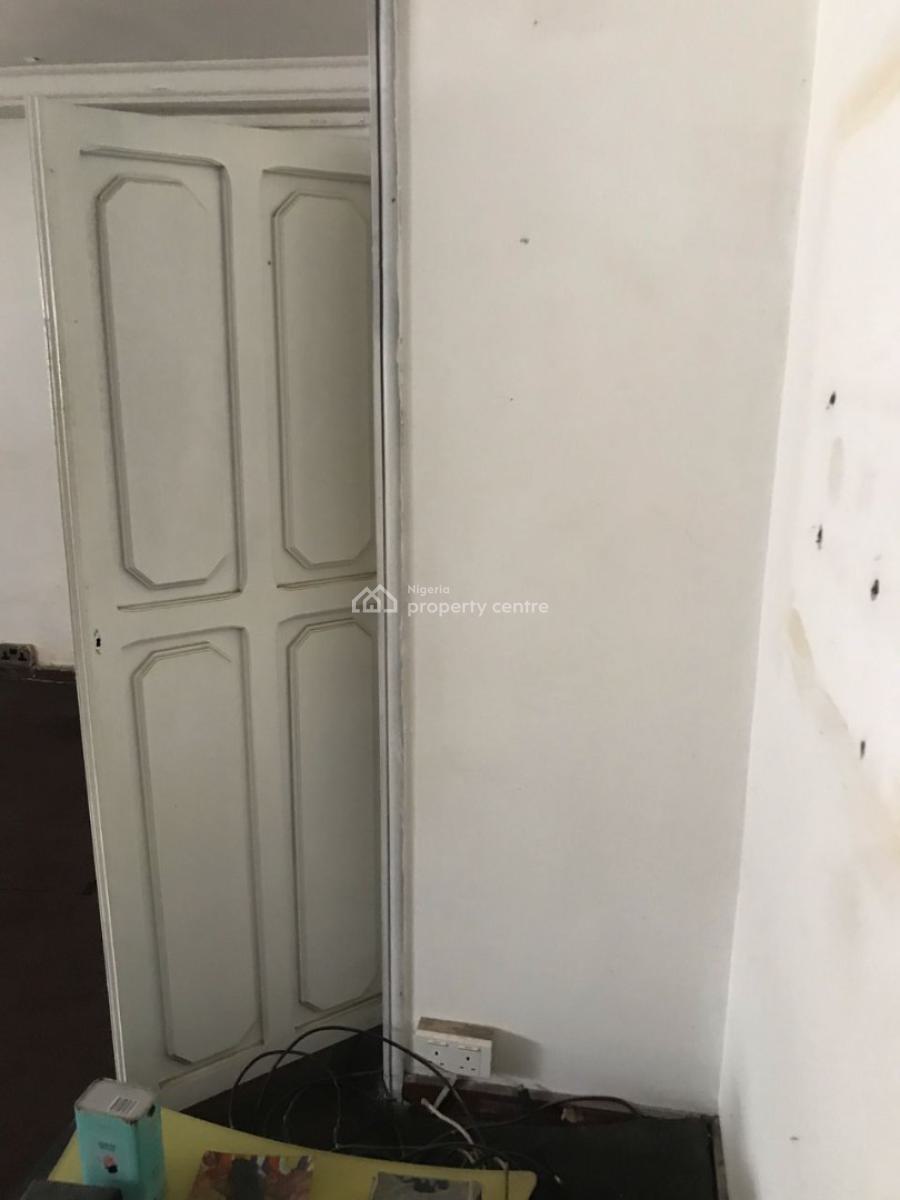 8 Bedroom Semi Detached House with 2 Rooms Bq, Victoria Island (vi), Lagos, Commercial Property for Rent