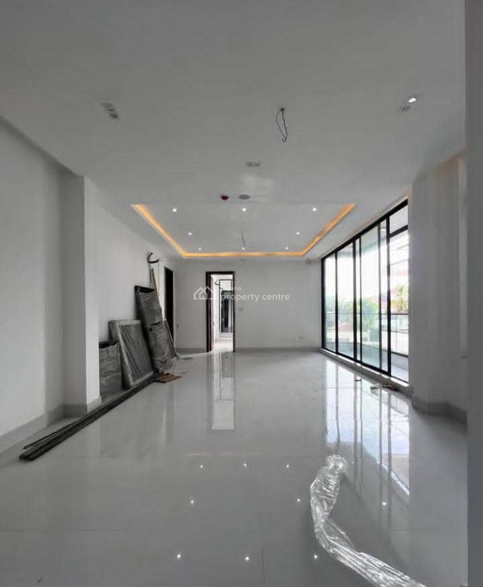 Luxury 3 Bedroom Flat Upstairs with 24 Hours Power Supply, Lekki Phase 1, Lekki, Lagos, Flat / Apartment for Rent