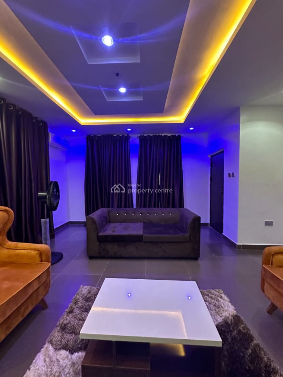 a Modernized 3 Bedroom Service Apartment, Surulere, Lagos, Flat / Apartment Short Let