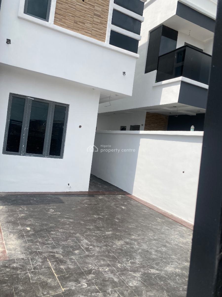 4 Bedrooms Semi-detached Duplex with Roof Top, Olowora, Magodo, Lagos, Semi-detached Duplex for Sale