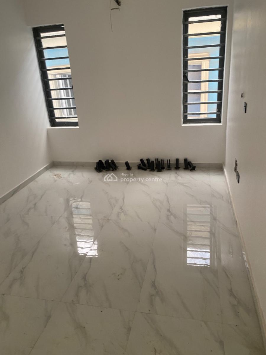 4 Bedrooms Semi-detached Duplex with Roof Top, Olowora, Magodo, Lagos, Semi-detached Duplex for Sale