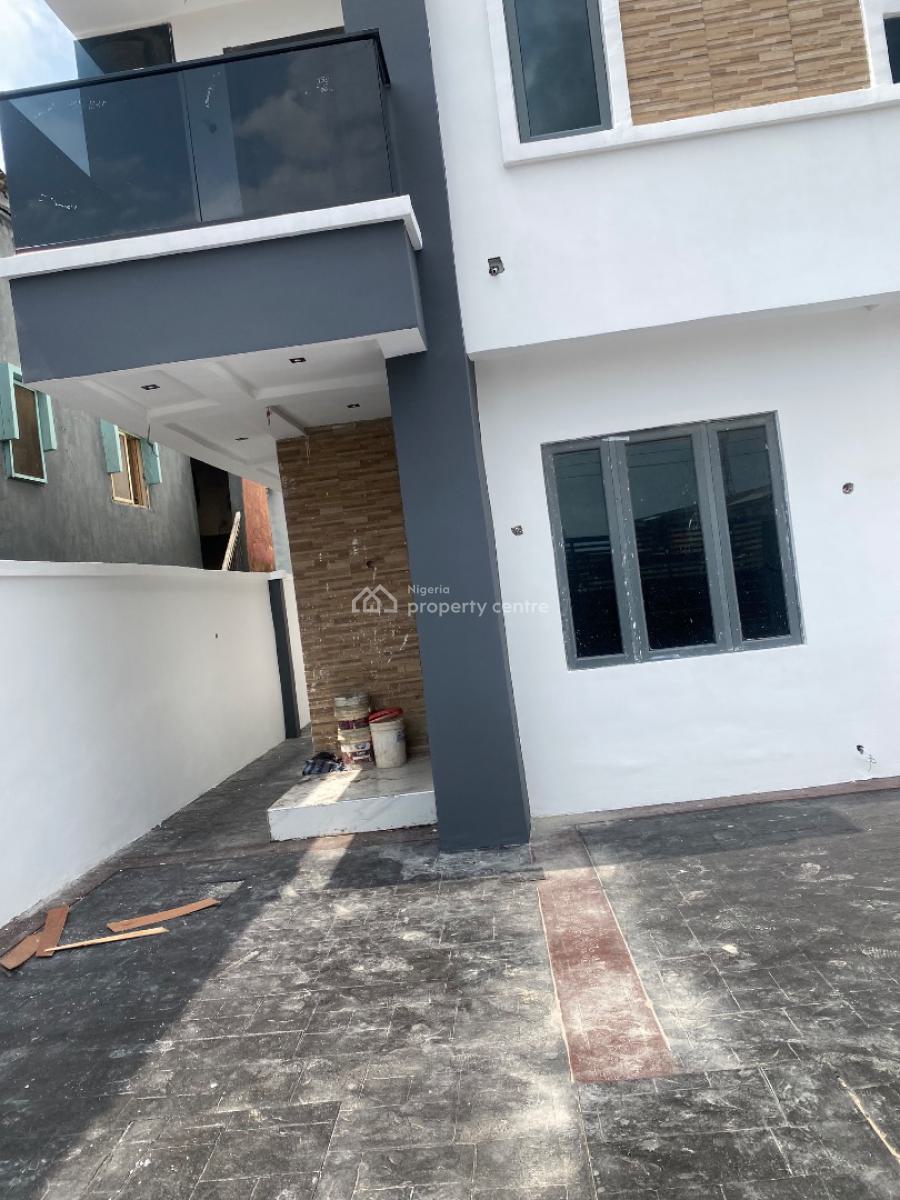 4 Bedrooms Semi-detached Duplex with Roof Top, Olowora, Magodo, Lagos, Semi-detached Duplex for Sale