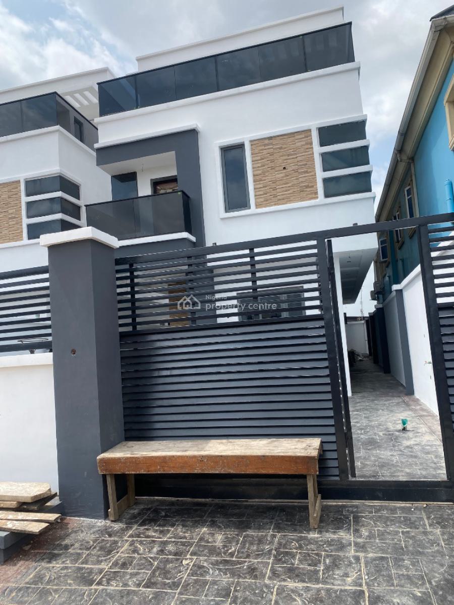 4 Bedrooms Semi-detached Duplex with Roof Top, Olowora, Magodo, Lagos, Semi-detached Duplex for Sale