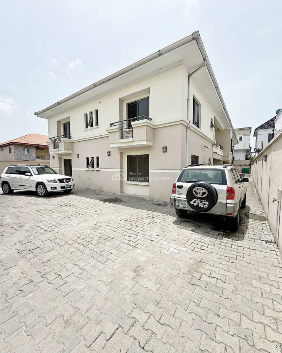 Well Maintained and Spacious 3-bedroom Apartment, Osapa, Lekki, Lagos, Flat / Apartment for Rent