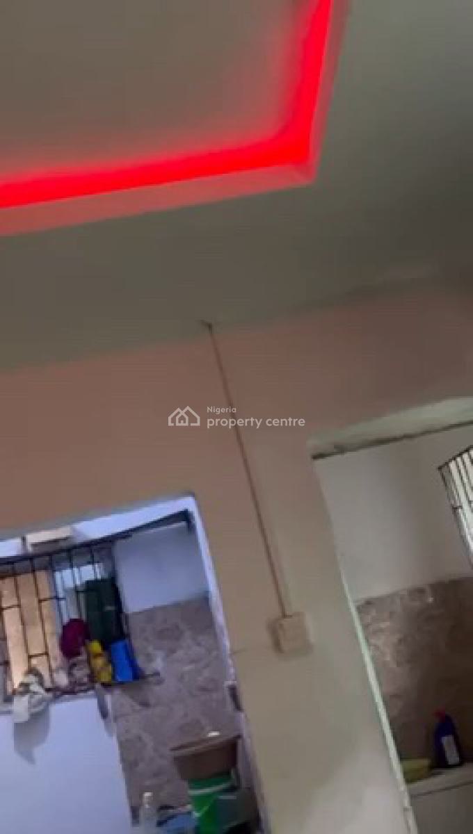 a Nice and Decent Roomself Con, with Pop, Accessibility to Yaba & Envi, Off Ojo Street, Akoka, Yaba, Lagos, Self Contain (single Rooms) for Rent