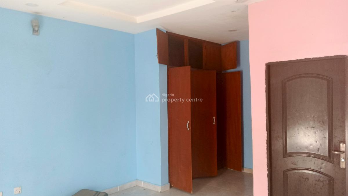 Distress 4 Bedrooms Fully Detached Duplex with Boyz Quarter, Crown Estate, Sangotedo, Ajah, Lagos, Detached Duplex for Sale