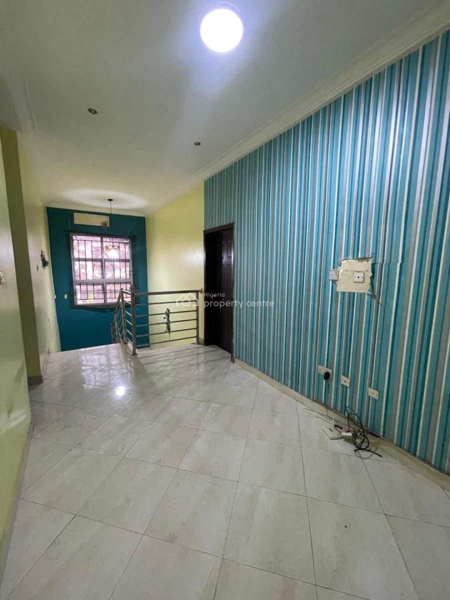 Vacant 4 Bedroom Semi Detached Self-compound Duplex with Bq, Chevron Drive, Lekki, Lagos, Semi-detached Duplex for Sale