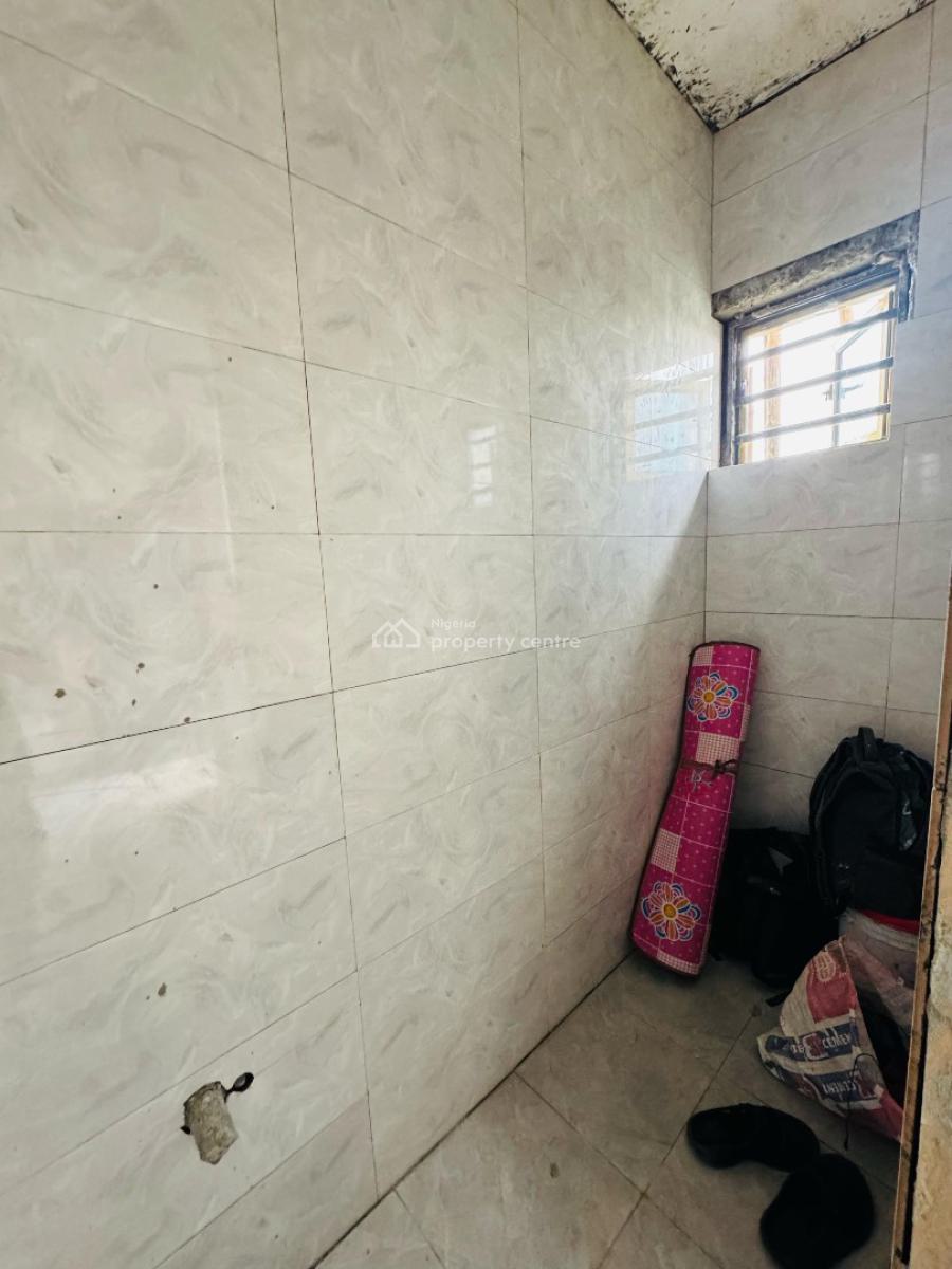 Exquisitely Built 3 Bedroom Apartment in a Lovely & Gated Environment, in a Secured & Gated Environment in Surulere, Surulere, Lagos, Block of Flats for Sale