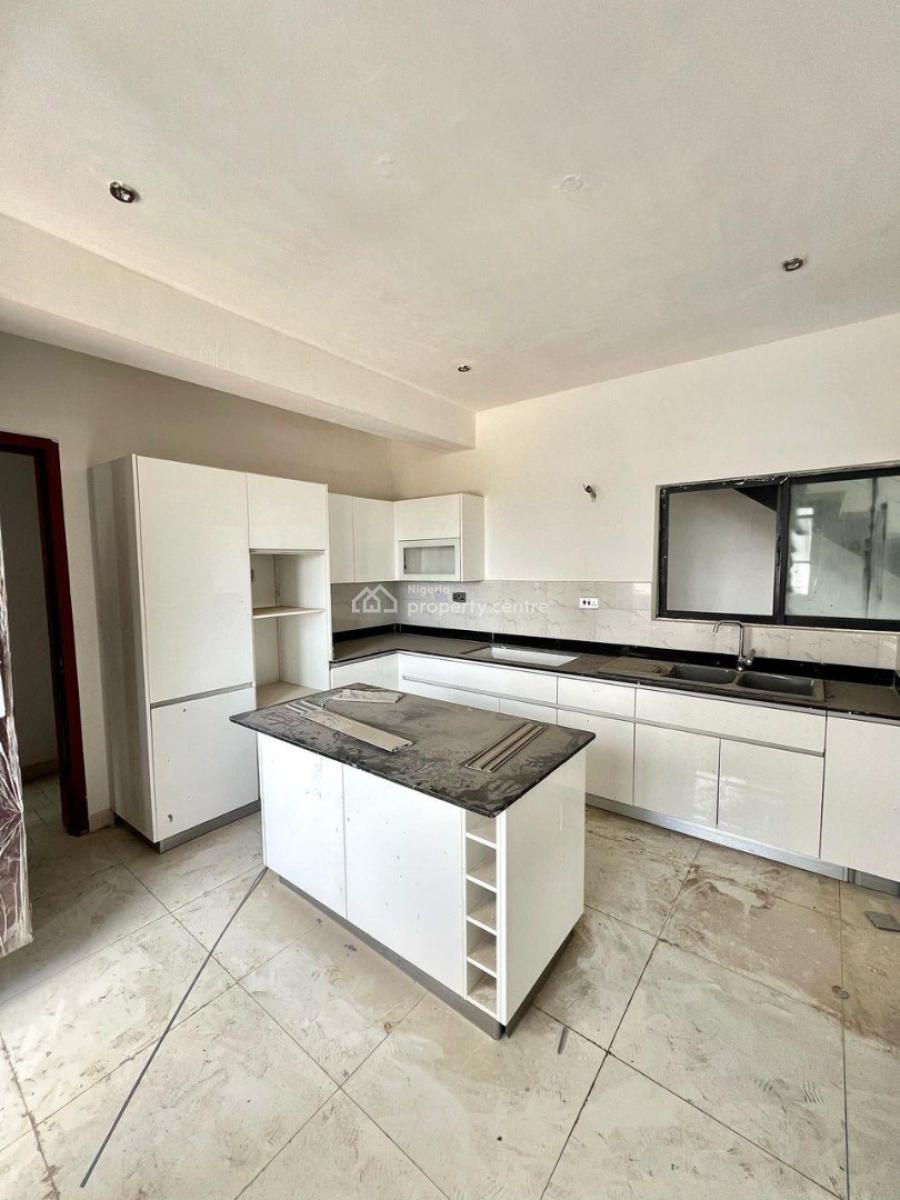 3 Bedroom Maisonette + Pool + Gym +, Corporate Client Required, Lekki Phase 1, Lekki, Lagos, House for Rent
