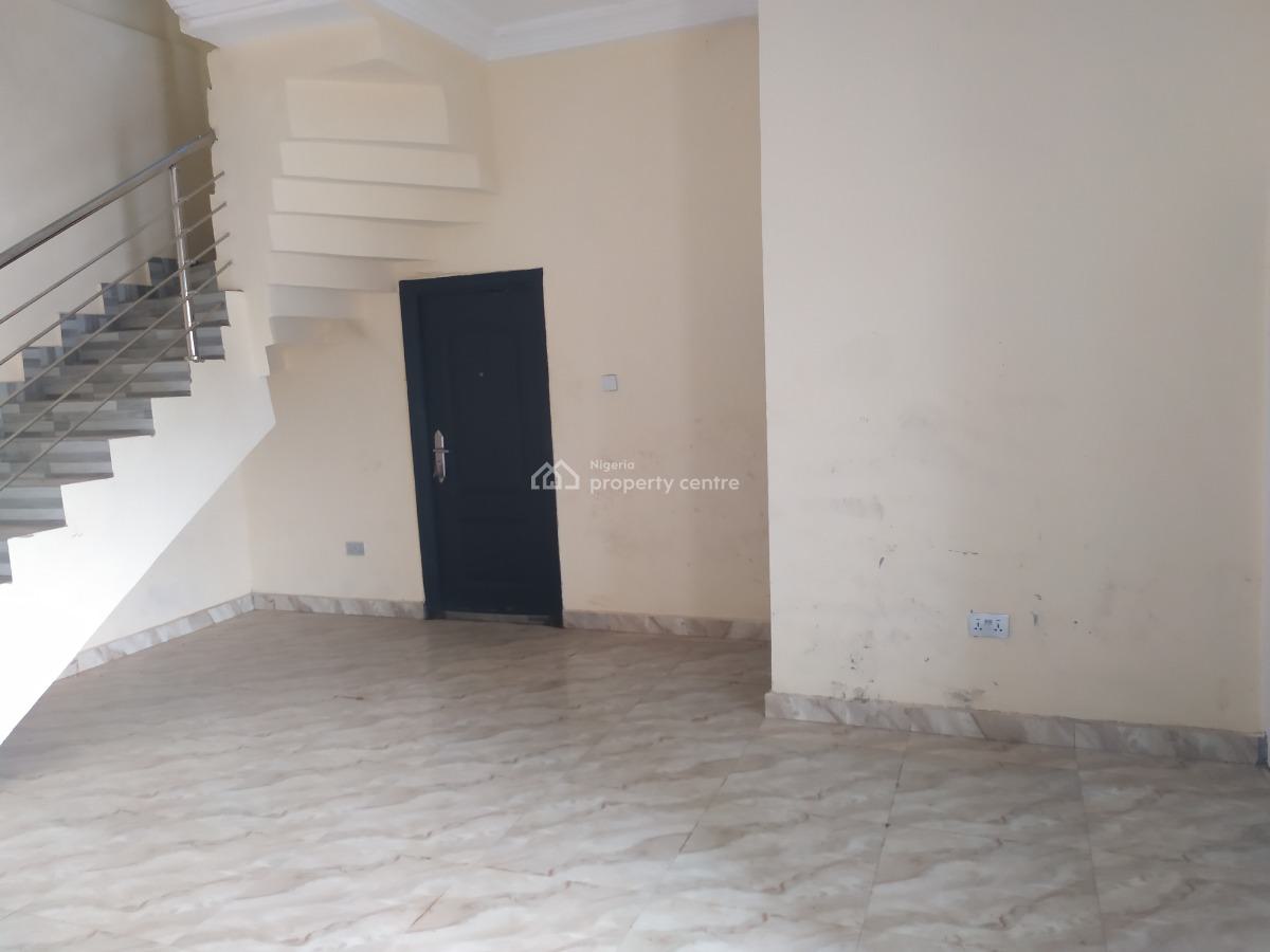 5 Bedroom Terrace, 1st Avenue, Gwarinpa, Abuja, Terraced Duplex for Rent