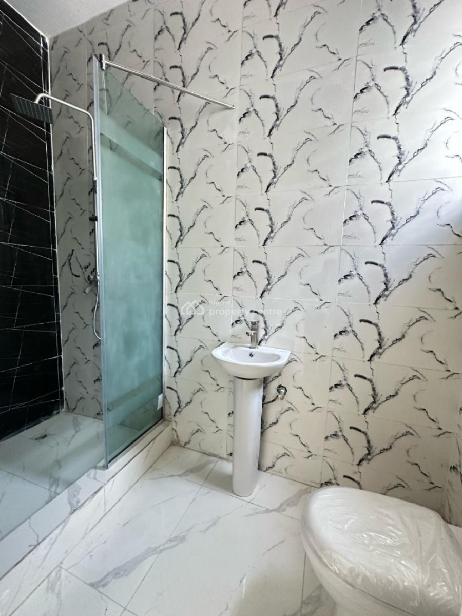 Spacious Self Compound 3 Bedroom Terraced Duplex., Ikota, Lekki, Lagos, Terraced Duplex for Sale