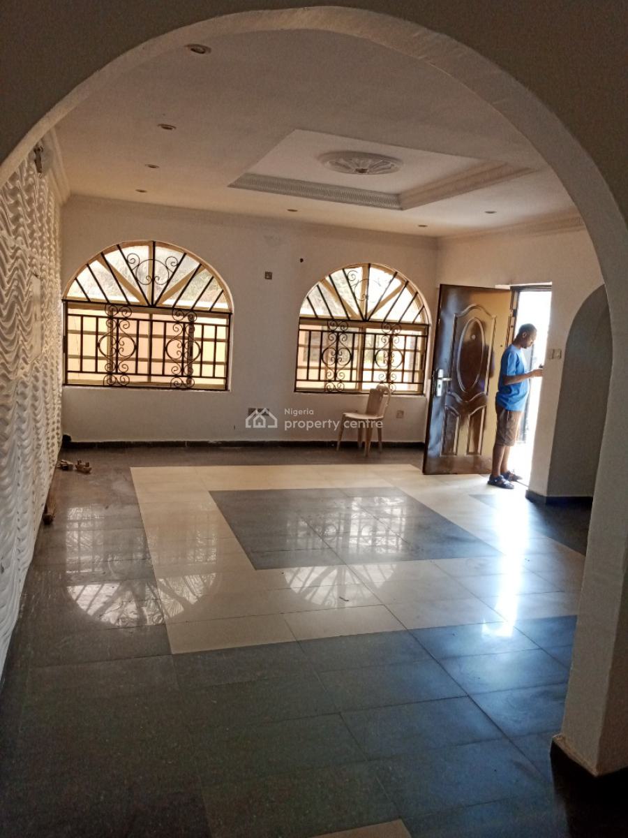 Newly Renovated 4 Bedroom Duplex + a Room Bq, Omole Phase 2, Omole Phase 2, Ikeja, Lagos, Semi-detached Duplex for Rent