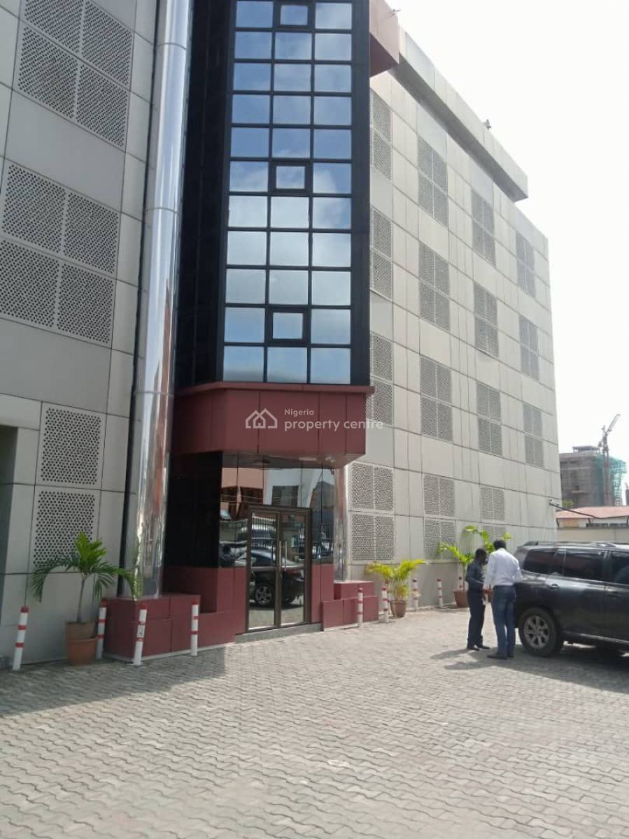 a Standard Well Maintained Open Plan Office, Victoria Island (vi), Lagos, Office Space for Rent
