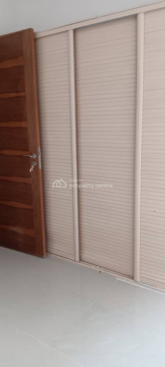 Well Maintained 3 Bedroom Waterfront Apartments, Banana Island Estate., Banana Island, Ikoyi, Lagos, Flat / Apartment for Sale