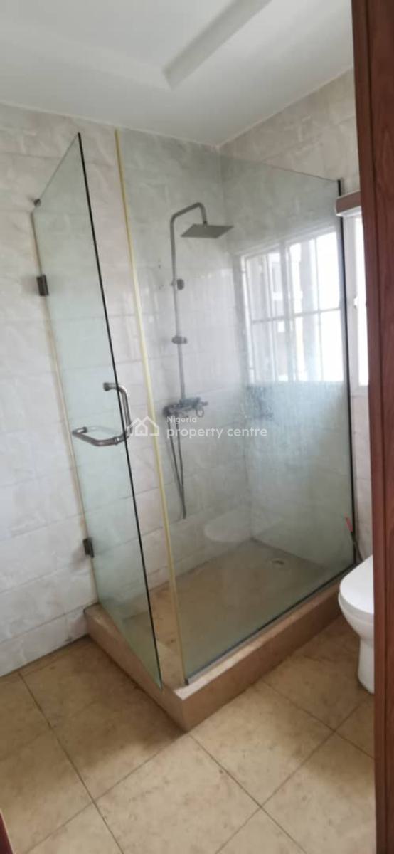 Serviced 3 Bedroom Flat with a Room Bq, Lekki Phase 1, Lekki, Lagos, Flat / Apartment for Rent