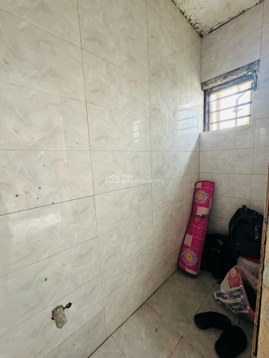 Exquisitely Built 3 Bedroom Apartment in a Lovely & Gated Environment, Surulere, Lagos, Flat / Apartment for Sale