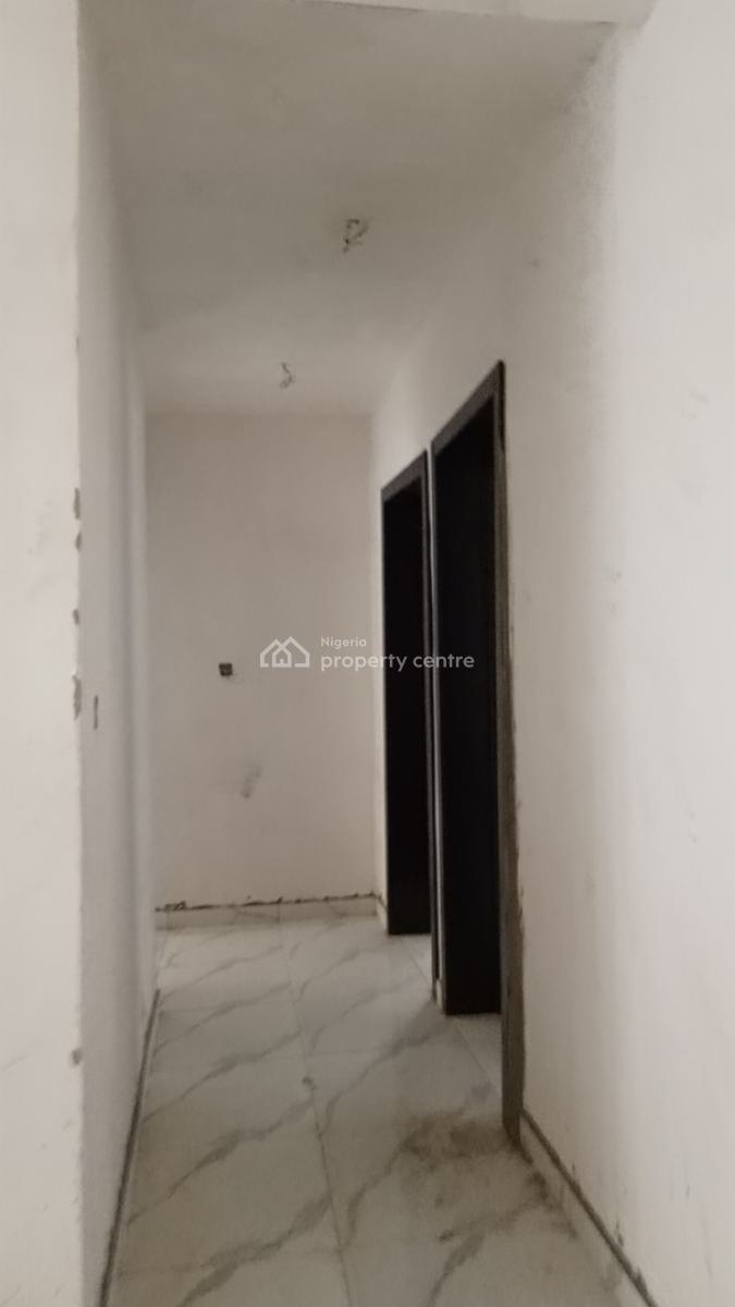 3bedroom Flat, Beside Corona School, Anthony, Maryland, Lagos, Flat / Apartment for Sale
