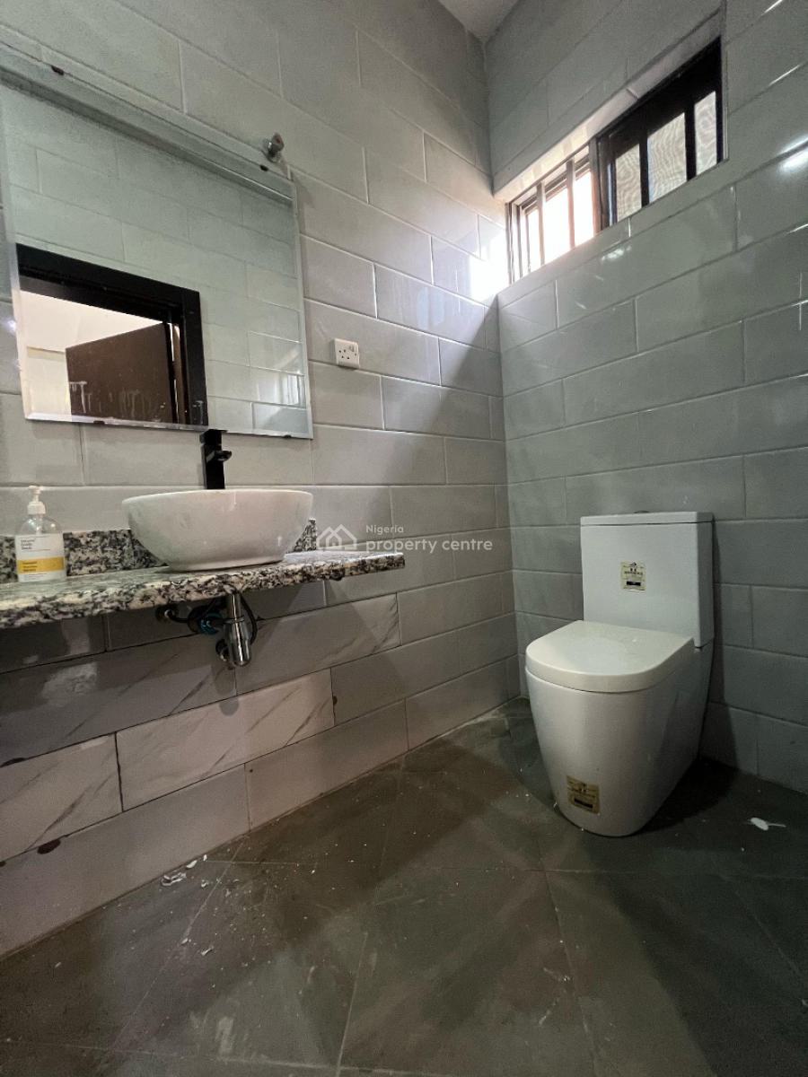 Luxury 3 Bedrooms  Apartment with a Room Bq, Lekki Phase 1, Lekki Phase 1, Lekki, Lagos, Flat / Apartment for Rent