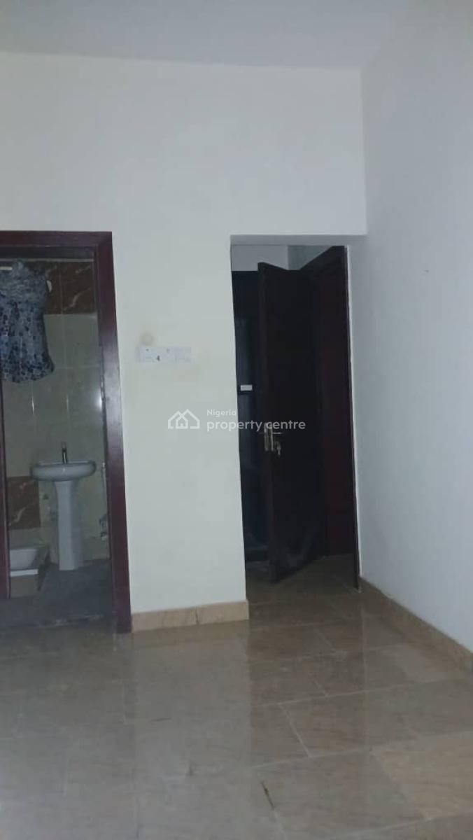 Lovely 2 Bedroom Apartment in a Gated and Secured Estate, Ologolo, Lekki, Lagos, Flat / Apartment for Rent