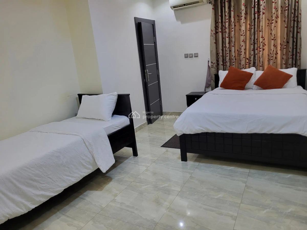 Premium 2 Bedroom Living with 247 Light, Netflix, and Fully Fitted Kitchen, Magodo, Lagos, Flat / Apartment Short Let
