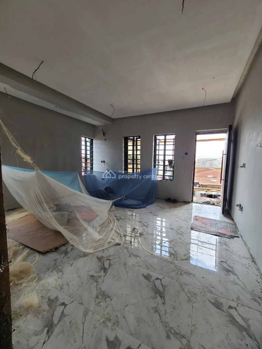 Luxury 3-bedroom, Pako Bus Stop, Akoka, Yaba, Lagos, Flat / Apartment for Sale