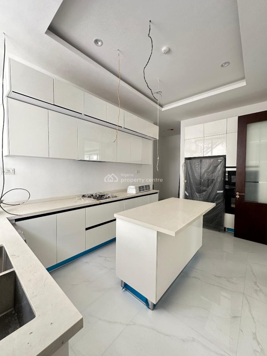 Exquisite 3 Bedroom Apartment with Swimming Pool and Gym, Lekki Phase 1, Lekki, Lagos, Block of Flats for Sale