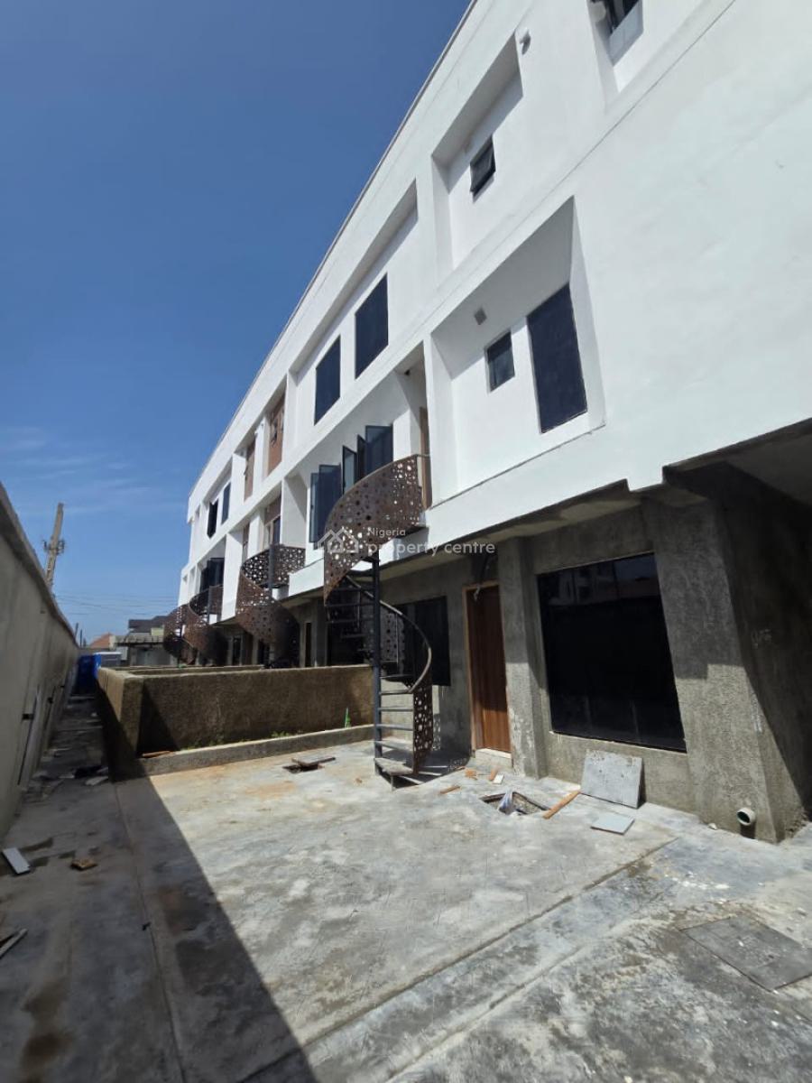 Exquisitely Finished Serviced 4 Bedroom Terrace with a Room Bq, Lekki Phase 1, Lekki, Lagos, Terraced Duplex for Sale