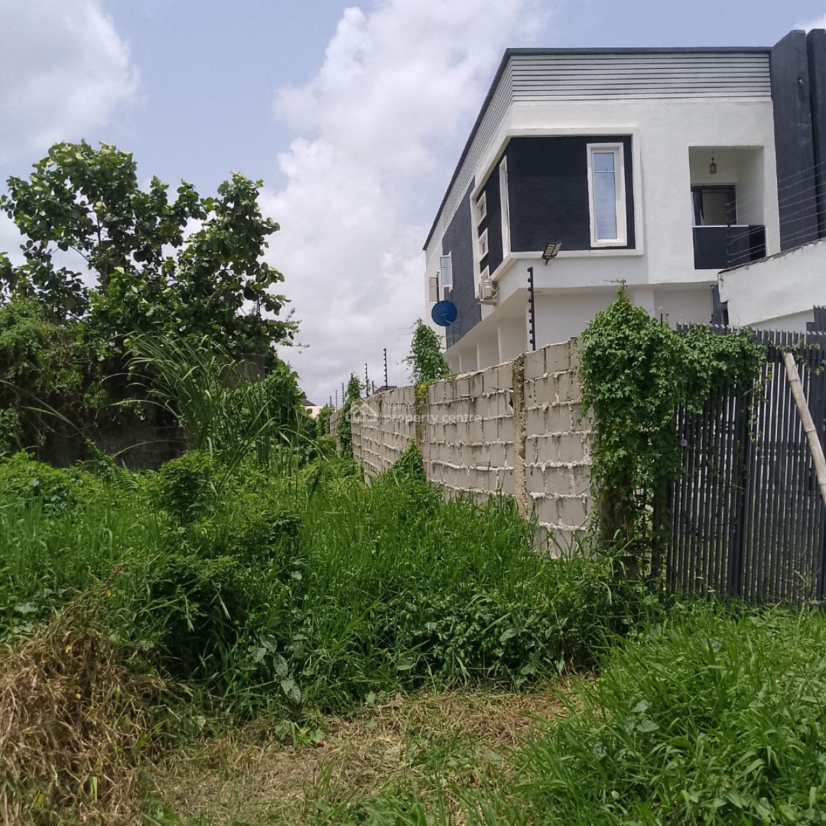 Land with Demonishable Structure, Greenland Estate Olokonla Ajah After Lbs Off Lekki Epe Express Way, Ajah, Lagos, Residential Land for Sale
