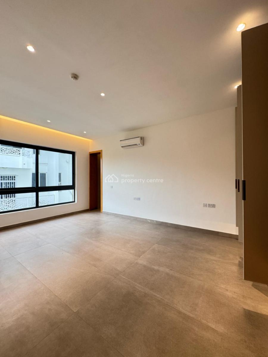 4 Bedroom Middle Unit Terrace, with Spacious Backyard and 4 Park Space, Old Ikoyi, Ikoyi, Lagos, Terraced Duplex for Sale