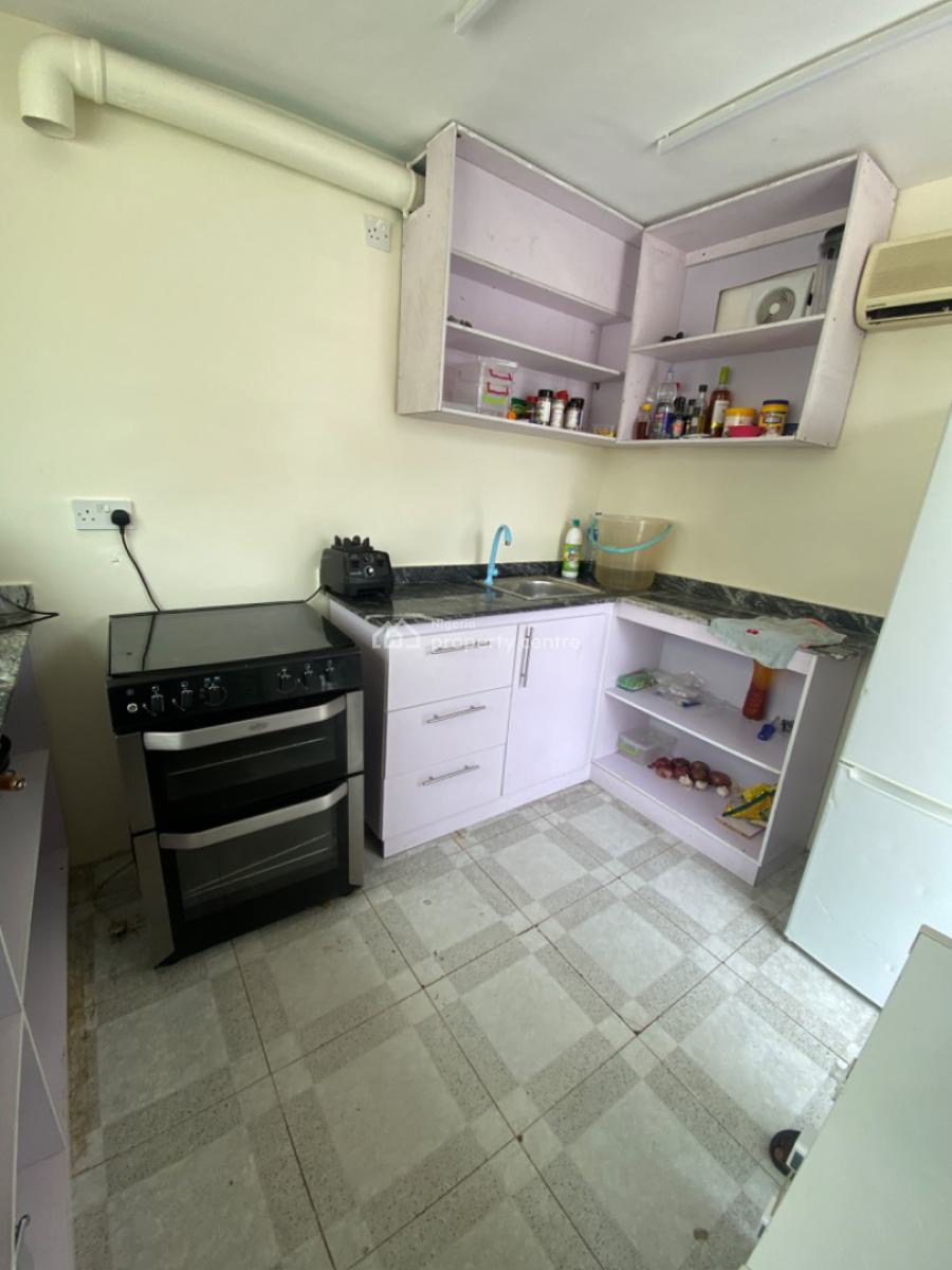 Shop Space Good for Smoothies, Snacks, Juice and Food, Lekki Phase 1, Lekki, Lagos, Restaurant / Bar for Rent