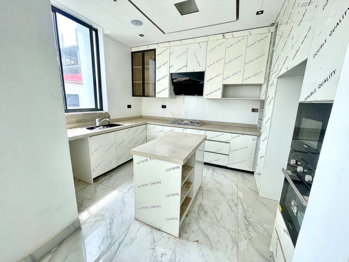 Brand New 2 Bedrooms Apartment, Lekki Phase 1, Lekki, Lagos, Flat / Apartment for Sale