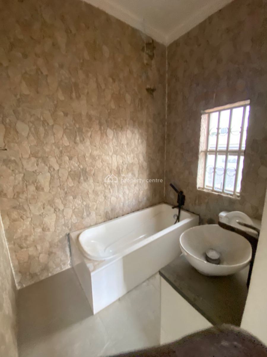 Spacious 3 Bedroom Flat 1st Floor, Off Amino Kano Crescent, Wuse 2, Abuja, Flat / Apartment for Rent