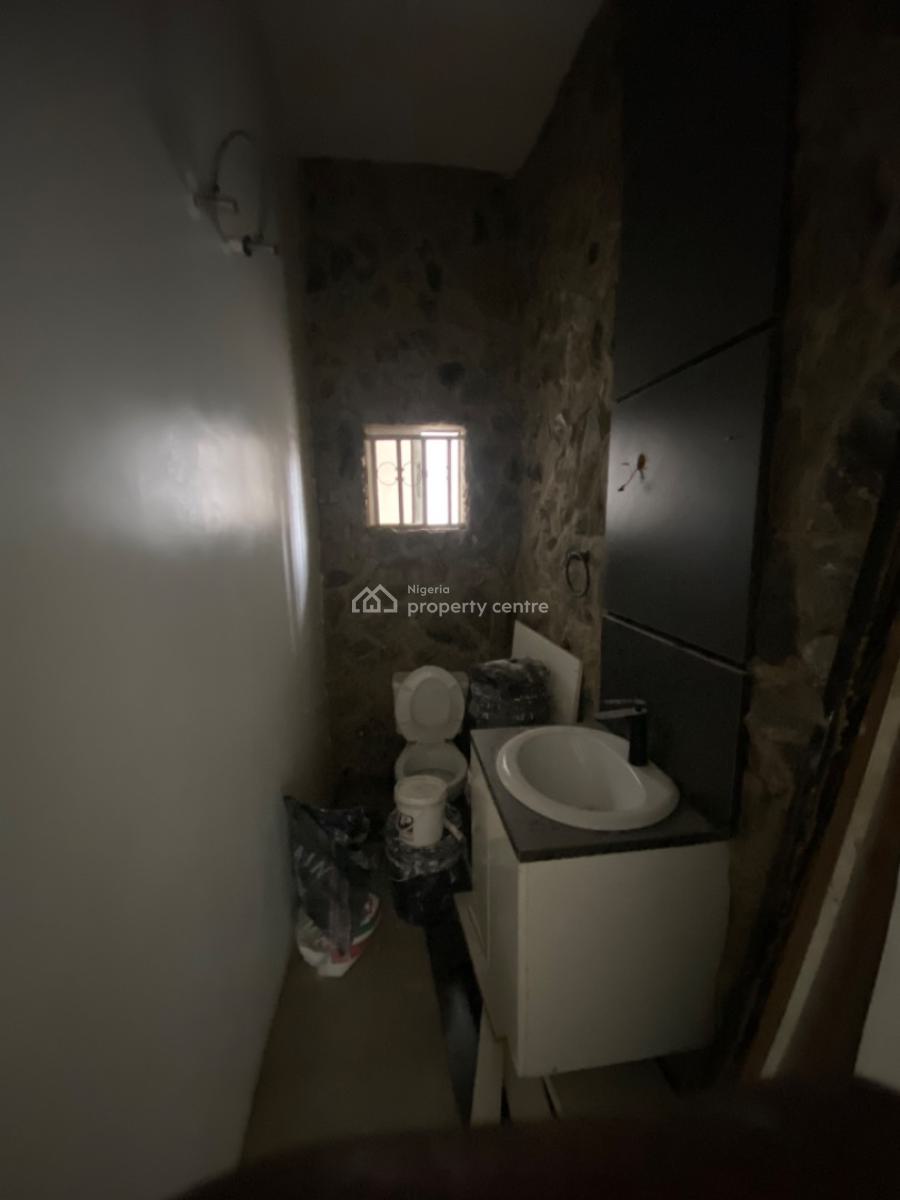 Spacious 3 Bedroom Flat 1st Floor, Off Amino Kano Crescent, Wuse 2, Abuja, Flat / Apartment for Rent
