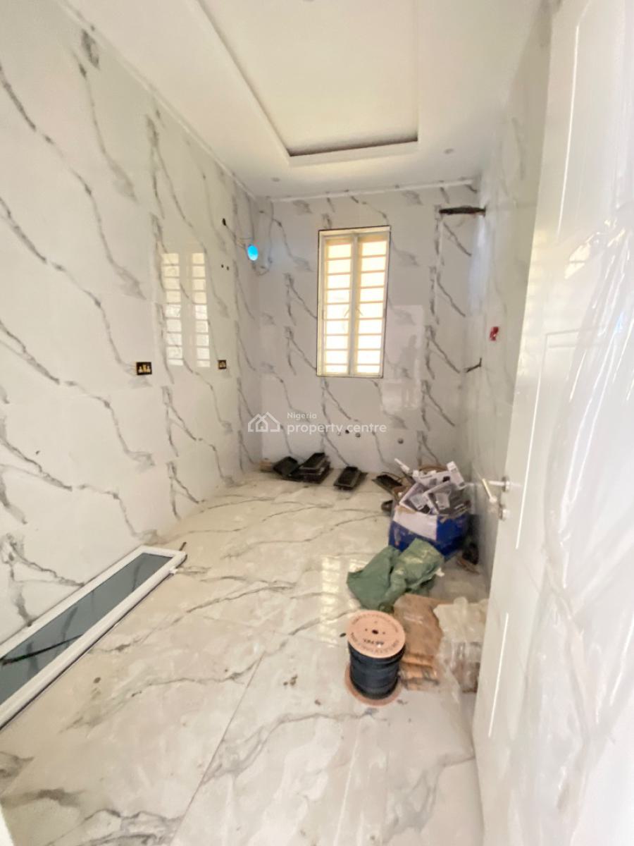 Distressed Premium Luxury 7 Bedroom Detached Mansion, Periwinkle Estate, Lekki Phase 1, Lekki, Lagos, Detached Duplex for Sale