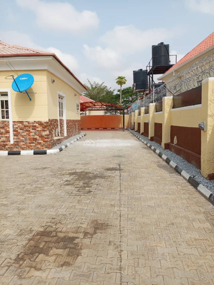 3 Bedroom Detached Bungalow with 2 Bedroom Bq, Forte Royal Estate, Sabon Lugbe, Lugbe District, Abuja, Detached Bungalow for Rent