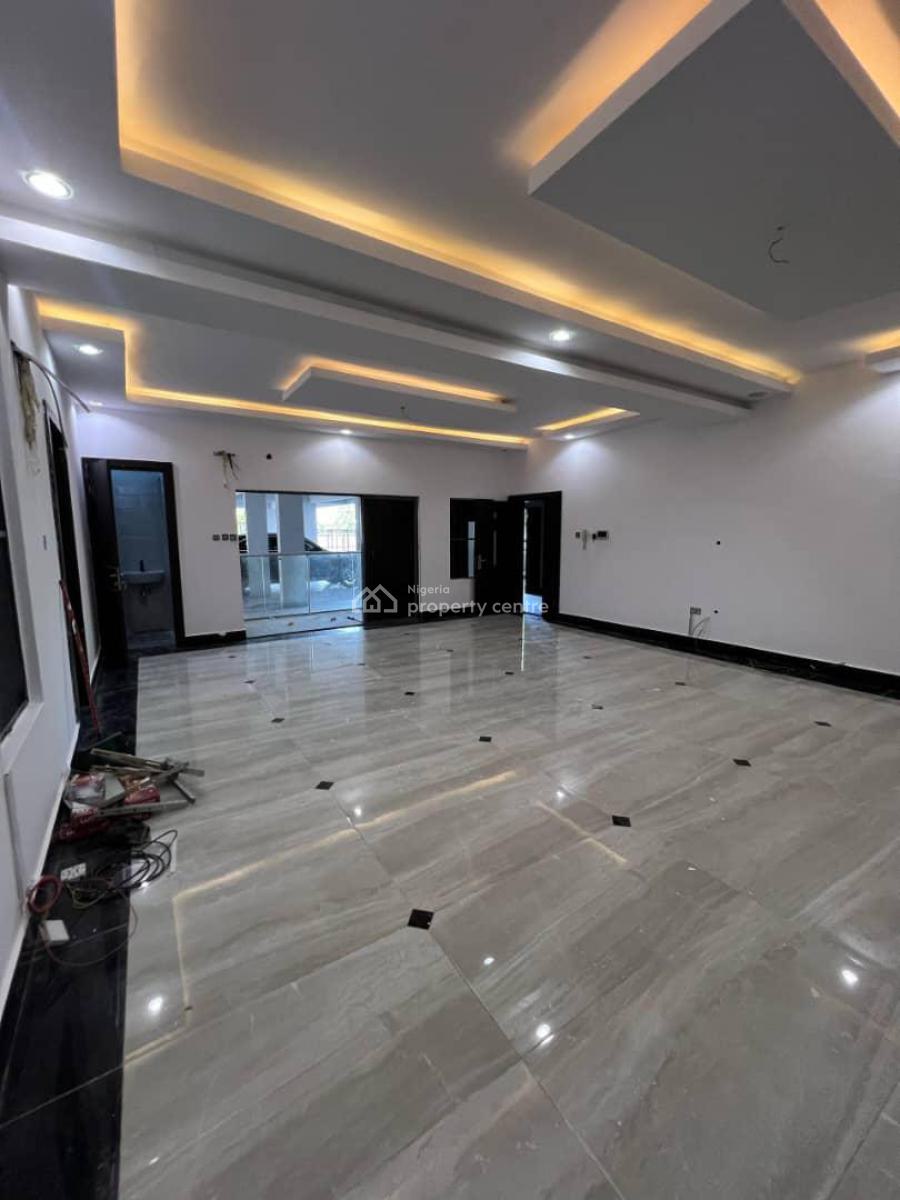 3 Bedroom Flat with a Room Bq, Lekki Phase 1, Lekki, Lagos, Flat / Apartment for Rent