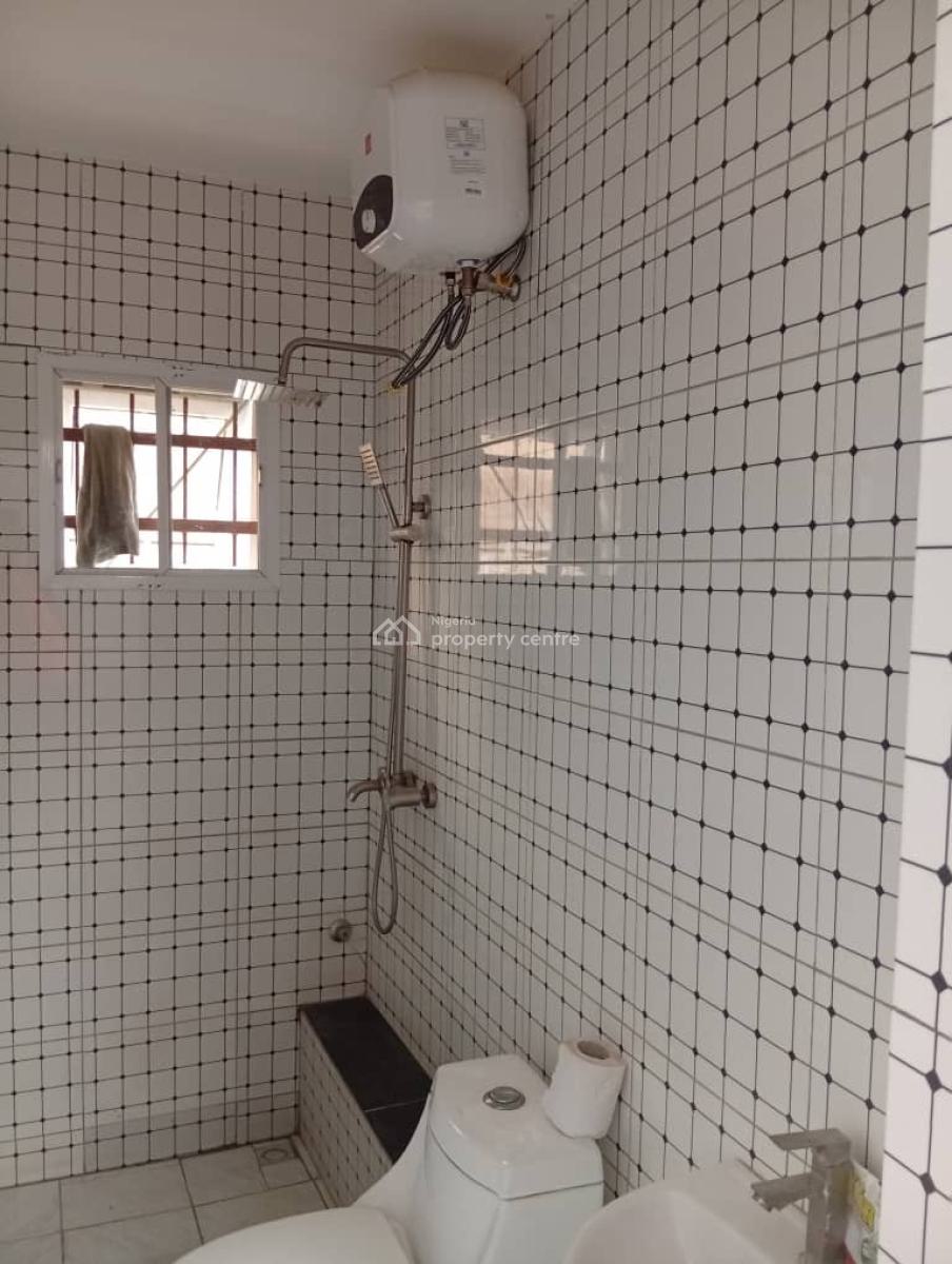 Excellent 1 Bedroom Apartment, Voice of Nigeria Estate, Lugbe District, Abuja, Flat / Apartment for Rent