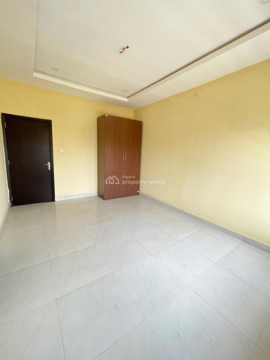 Spacious 3- Bedroom Apartment with Bq, Orchid Road, Lekki, Lagos, Flat / Apartment for Rent