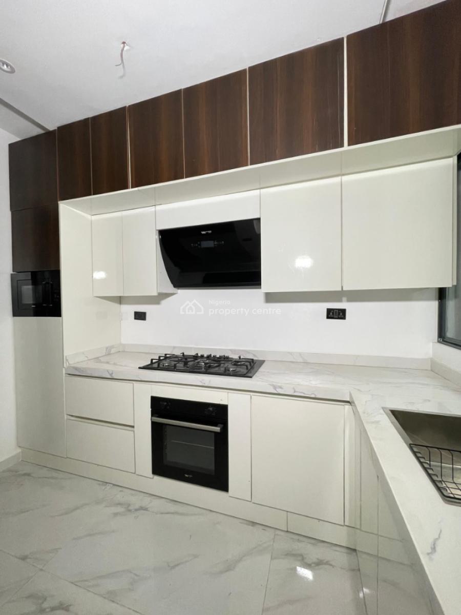 Nicely Built 2 Bedroom Maisonette W/ Pool, Gym and Elevator, Lekki Phase 1, Lekki, Lagos, Flat / Apartment for Sale