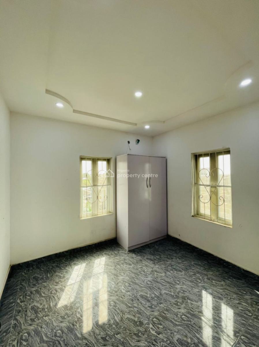 Spacious 2 Bedroom Apartment, Orchid Road, Lekki, Lagos, Flat / Apartment for Rent