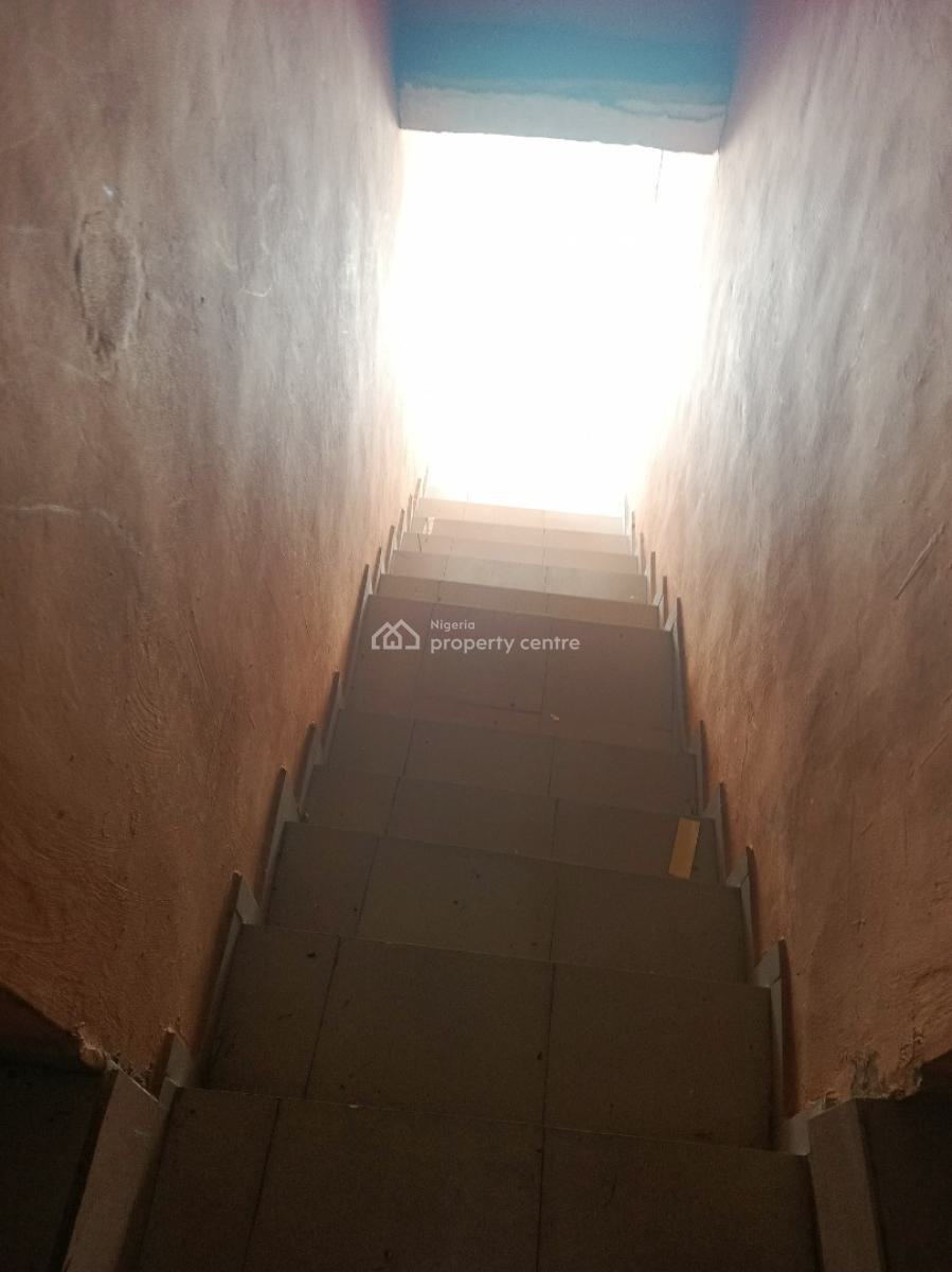 2 Bedroom Apartment, Olowora, Magodo, Lagos, Flat / Apartment for Rent