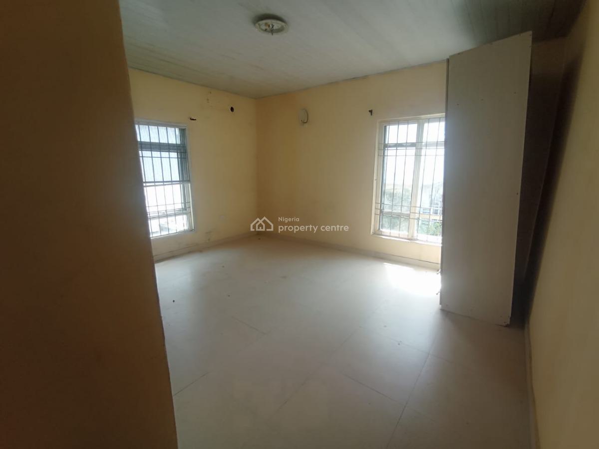 Distress 4 Bedrooms Detached Duplex with Boys Quarter, Pearl Garden Estate, Behind Shoprite, Sangotedo, Ajah, Lagos, Detached Duplex for Sale