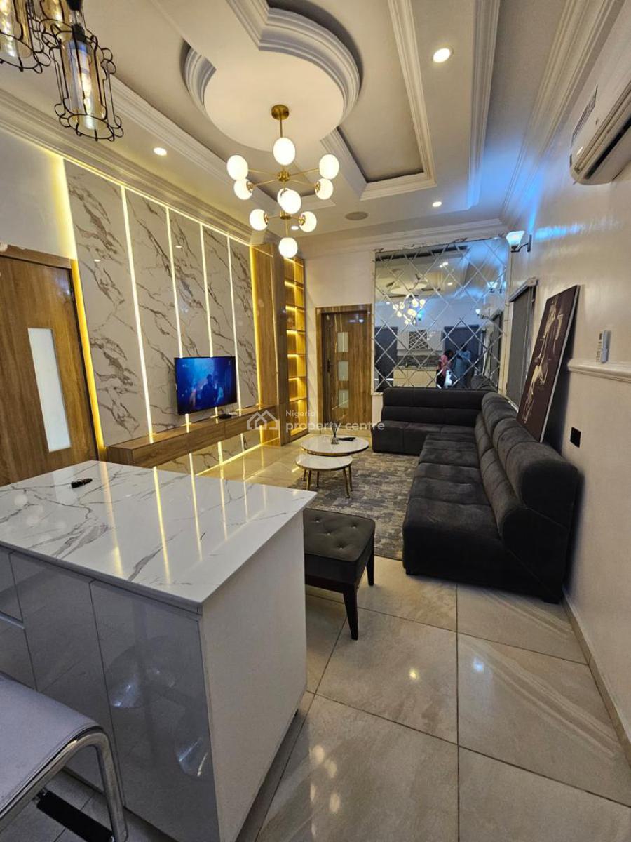 1 Bedroom Apartments Available, Lekki Phase 1, Lekki, Lagos, Mini Flat (room and Parlour) Short Let