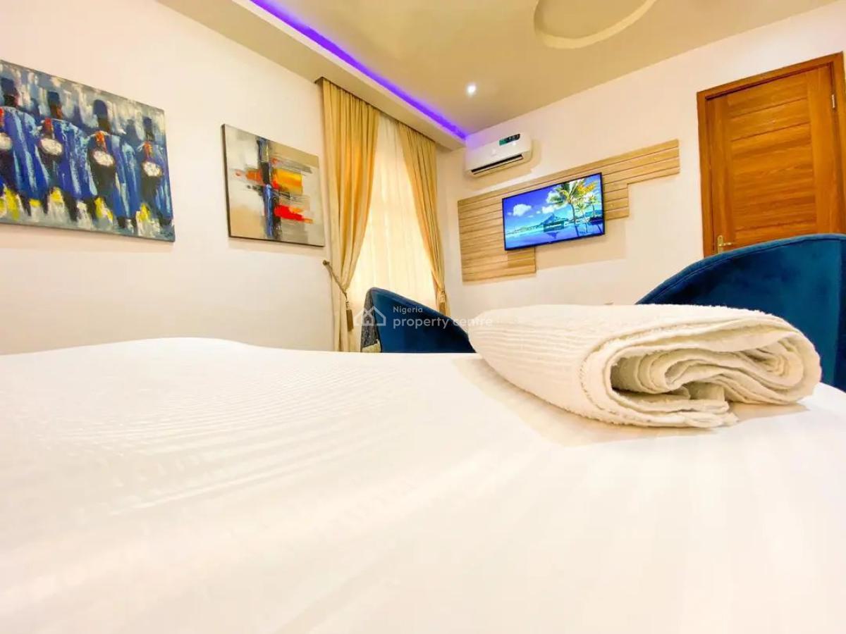 Luxury 3-bedroom with Swimming Pool Your Ideal Retreat, Lekki Phase 1, Lekki, Lagos, Flat / Apartment Short Let