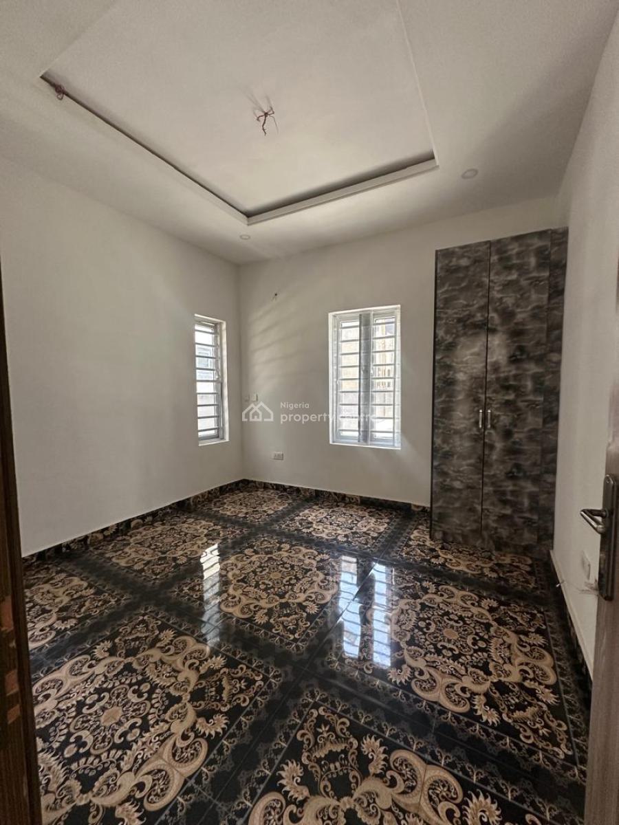 Very Good Deal:  2 Bedroom Apartment, Ikota, Lekki, Lagos, Flat / Apartment for Sale