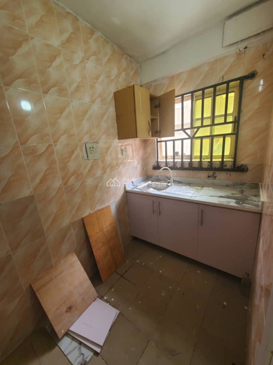 Standard Selfcontain, Lekki Phase 1, Lekki, Lagos, Self Contain (single Rooms) for Rent