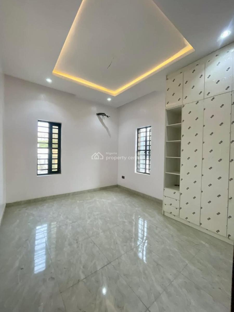 4 Bedrooms Terrace  Duplex with Bq, Lekki, Lagos, Terraced Duplex for Sale