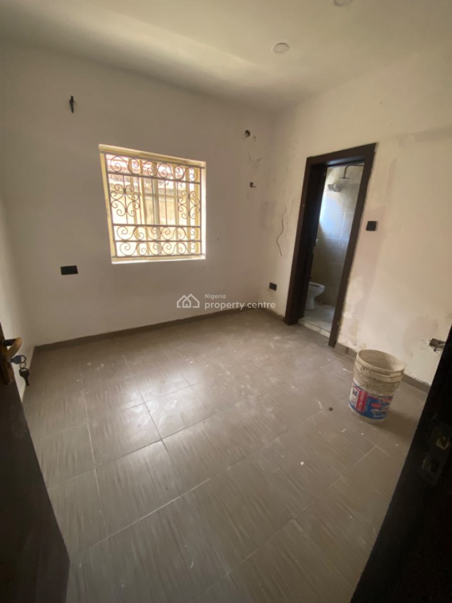 Self Service Room Self Contain, Off Omorinre Johnson Street, Lekki Phase 1, Lekki, Lagos, Self Contain (single Rooms) for Rent