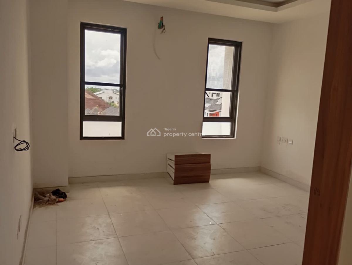 a Standard, Modern, Service 4 Bedroom Terrace, Lekki Phase 1, Lekki, Lagos, Terraced Duplex for Rent