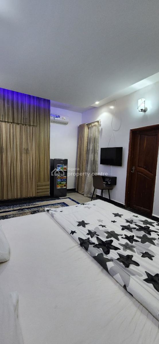 Luxury Large Studio Apartment, Apo, Abuja, Flat / Apartment Short Let